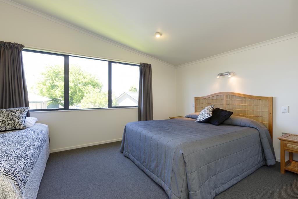 Beach House Motel Papamoa Buitenkant foto