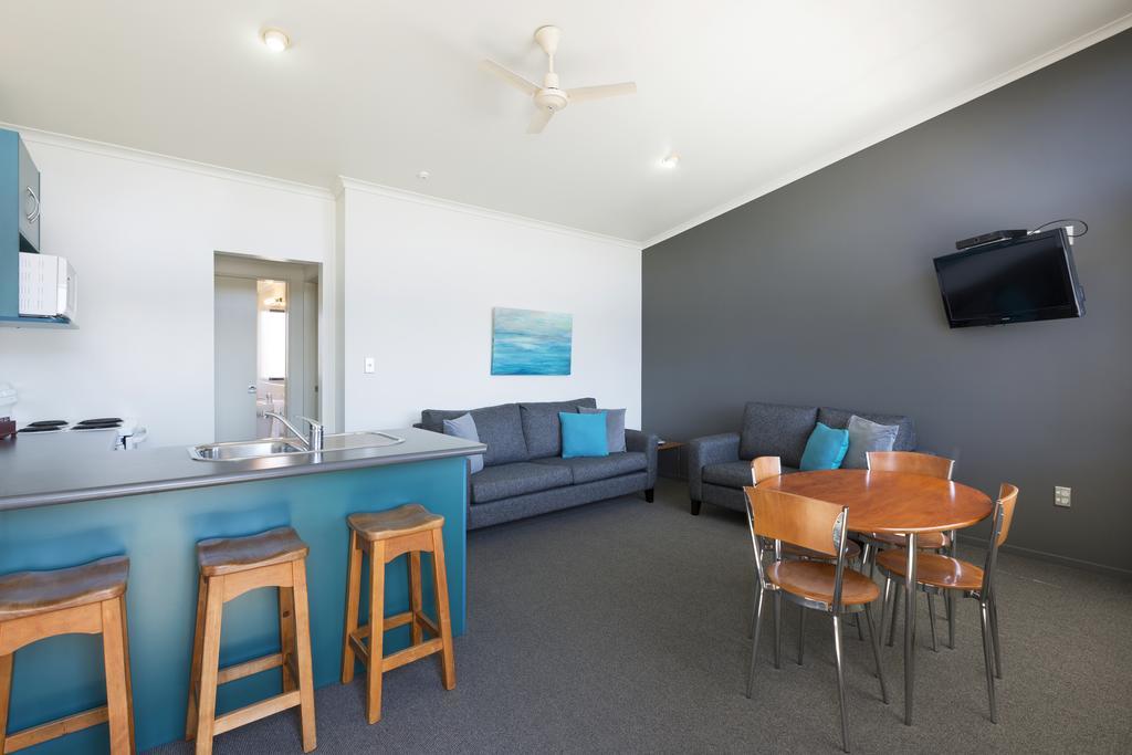 Beach House Motel Papamoa Buitenkant foto