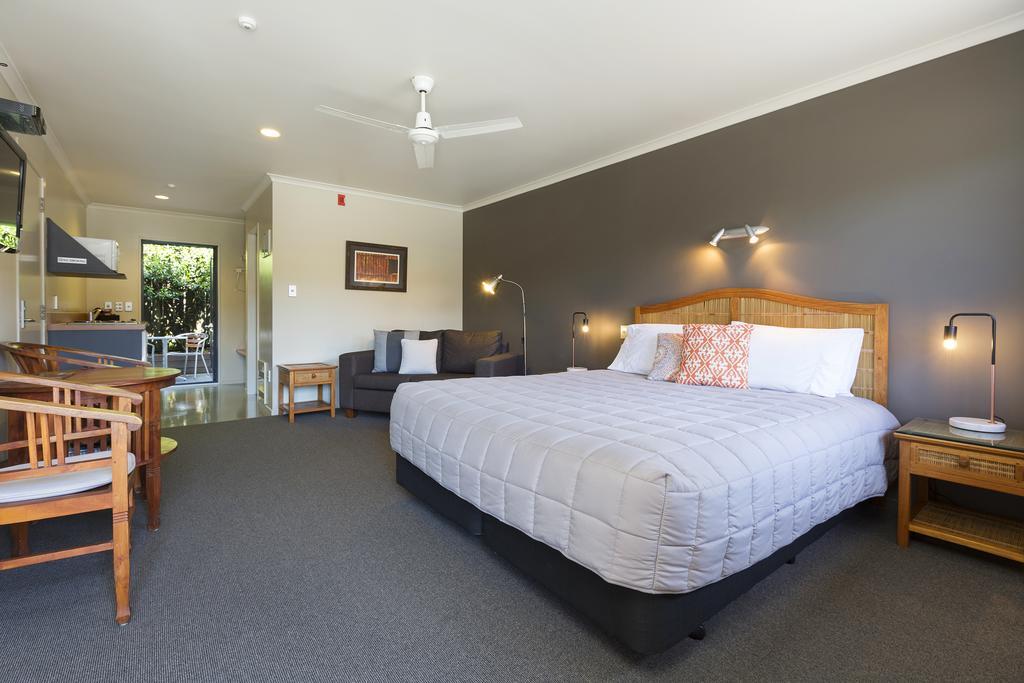 Beach House Motel Papamoa Buitenkant foto