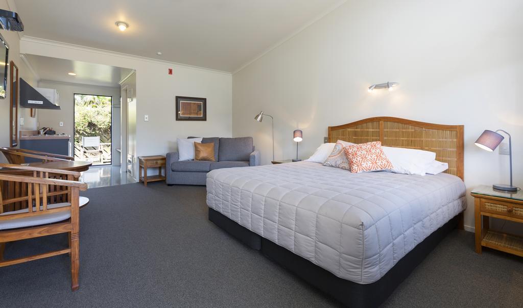 Beach House Motel Papamoa Buitenkant foto